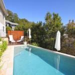 STUNNING HOME WITH SPECTACULAR VIEWS & CLOSE TO THE BEACH - Accommodation Nelson Bay 1