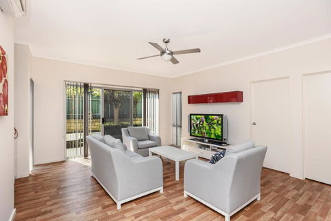 Moana Dreams - Accommodation Nelson Bay 4