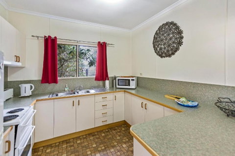 Kambera Pet Friendly Cottage On Raymond Island - Nelson Bay Accommodation.com 1
