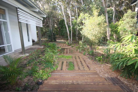 15 Belle Court Modern Architect Designed Open Plan Holiday Home With Outdoor Shower - Accommodation Nelson Bay 2