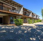 Unit 2 Rainbow Surf Modern double storey townhouse with large shared pool close to beach  shops - Accommodation Nelson Bay