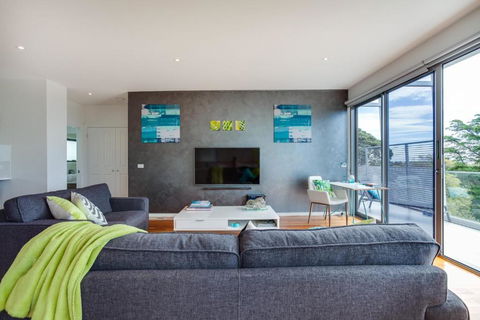 Modern McCrae Beauty - Accommodation Nelson Bay 6