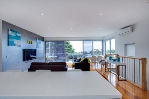 Modern McCrae Beauty - Accommodation Nelson Bay 2
