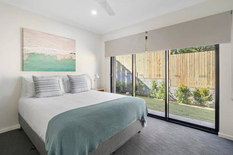 WHITSUNDAY Brand New Townhouse Close To Boardwalk - Nelson Bay Accommodation.com 3