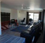 2 29 Rumbalara Avenue Rainbow Beach Bring your dog or your cat or bring both Free Wi Fi - Accommodation Nelson Bay