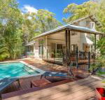 7 Naiad Court Rainbow Shores Perfect Beach House Swimming Pool  Walk To Beach Aircon Wi Fi - Accommodation Nelson Bay