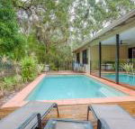 8 Ibis Court Rainbow Shores Swimming Pool Walk to Beach Executive Beach House - Accommodation Nelson Bay
