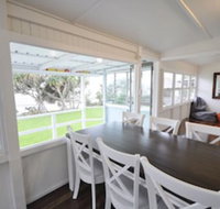 Golden Sands at Beachmere - Accommodation Nelson Bay
