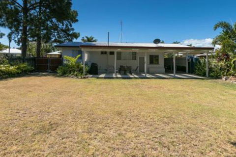 Charming Beach House - Accommodation Nelson Bay 2