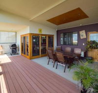 Blue Water Retreat Upstairs - Accommodation Nelson Bay