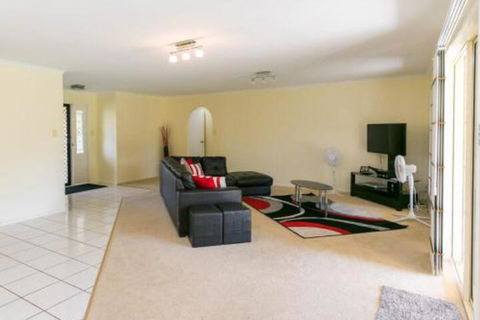 Cozy Family Holiday House - Accommodation Nelson Bay 3