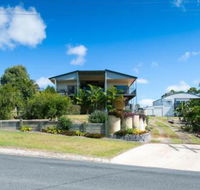 Blue Water Retreat Upstairs  Downstairs - Accommodation Nelson Bay