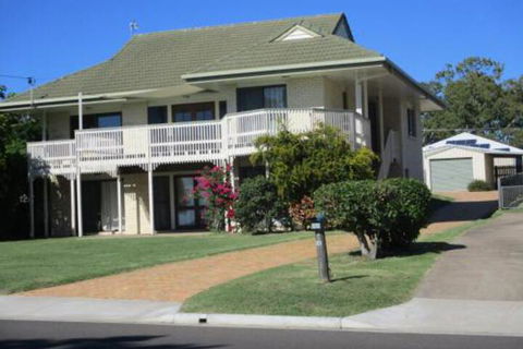 The Sun & The Sea In Hervey Bay - Accommodation Nelson Bay 0