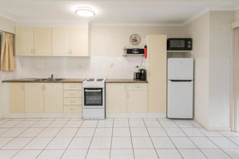 Comfy & Cosy Ground Floor Unit - Accommodation Nelson Bay 3