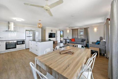 Upstairs & Downstairs 81 Denman Camp Rd - Accommodation Nelson Bay 0