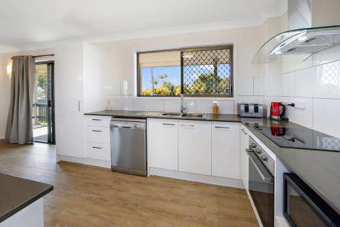 Comfy & Cosy (Upstairs) - Accommodation Nelson Bay 6