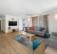 Comfy  Cosy Upstairs - Accommodation Nelson Bay