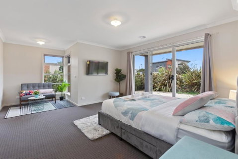 32 Scenic Apollo - Accommodation Nelson Bay 4