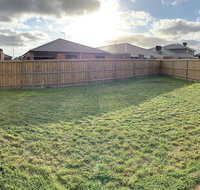 Apple House Tarneit North - Accommodation Nelson Bay