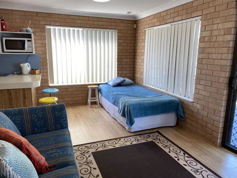 NARRAWALLEE RETREAT - Accommodation Nelson Bay 2