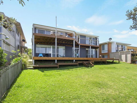 STICKS By THE SEA Sunset Strip 103 - Accommodation Nelson Bay 1