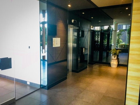 Modern Clean Luxury At The Right Price..... - Accommodation Nelson Bay 6