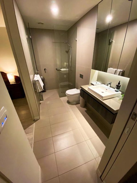 Modern Clean Luxury At The Right Price..... - Accommodation Nelson Bay 3