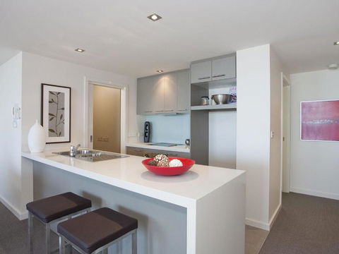 POINT GREY APARTMENT 14 The Point - Accommodation Nelson Bay 3