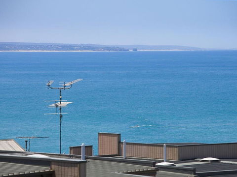 POINT GREY APARTMENT 14 The Point - Accommodation Nelson Bay 5