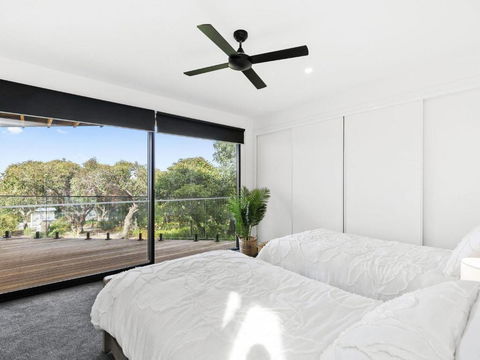 POINT BREAK NEW LISTING 2019 - Accommodation Nelson Bay 5