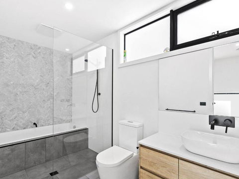 POINT BREAK NEW LISTING 2019 - Accommodation Nelson Bay 6