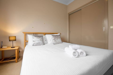 Gorgeous 4BR Home In Point Cook - Accommodation Nelson Bay 2
