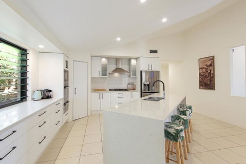 20 Avalon Street Coolum Beach Pets Welcome - Accommodation Nelson Bay 3