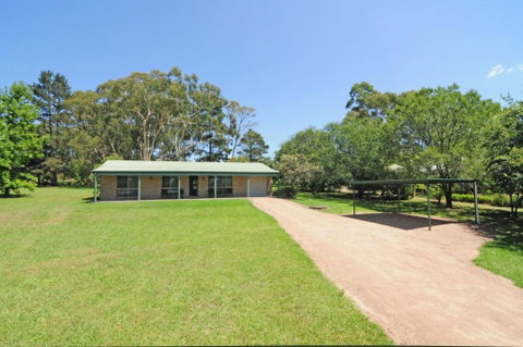 Valley Haven 3 Bedrooms Close To The Village! - Accommodation Nelson Bay 3