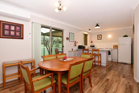 Valley Haven 3 Bedrooms Close To The Village! - Accommodation Nelson Bay 1