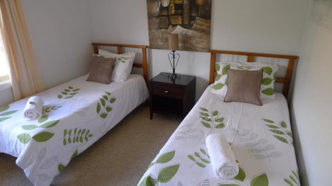 OCEAN VIEWS - Nelson Bay Accommodation.com 6