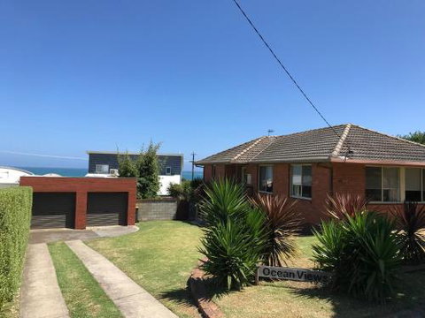 OCEAN VIEWS - Nelson Bay Accommodation.com 3