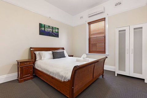 Drummoyne 3 Bedroom Home (62ALE) - Accommodation Nelson Bay 6