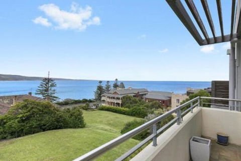 POINT GREY APARTMENT ONE VIEWPOINT - Accommodation Nelson Bay 7