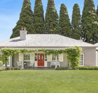 Nattai Lodge house  cottage in beautiful garden - Accommodation Nelson Bay