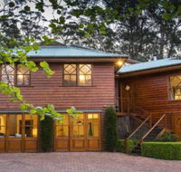 Treetops elegant inviting designer cedar home - Accommodation Nelson Bay
