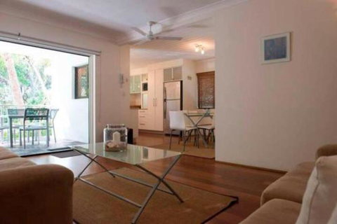 Absolute Beachfront Mooloolaba - Accommodation Nelson Bay 4