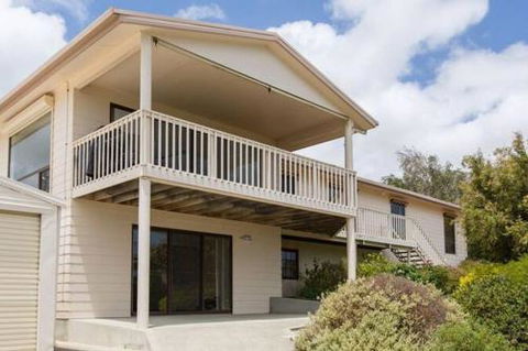 Bimbadeen - Accommodation Nelson Bay 4