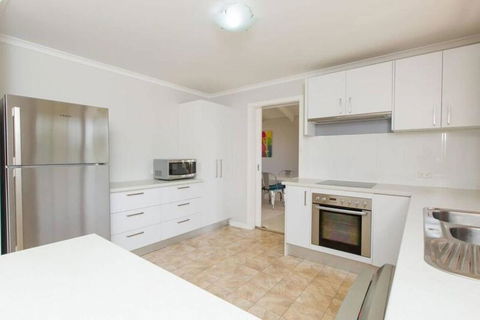 Bimbadeen - Accommodation Nelson Bay 2