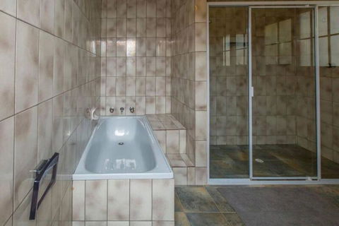 Bimbadeen - Accommodation Nelson Bay 5