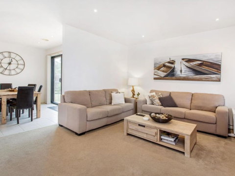 COASTAL HAVEN DROMANA - Nelson Bay Accommodation.com 1