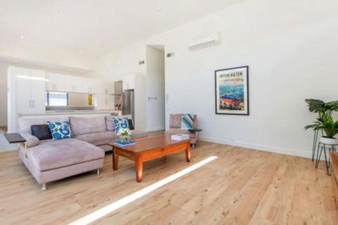 PALM COURT RETREAT MORNINGTON - Accommodation Nelson Bay 4