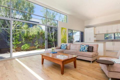 PALM COURT RETREAT MORNINGTON - Accommodation Nelson Bay 5