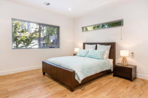 PALM COURT RETREAT MORNINGTON - Accommodation Nelson Bay 2