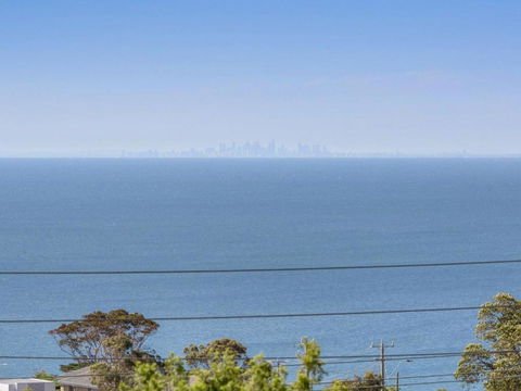 VIEWS At MCCRAE..... - Accommodation Nelson Bay 4
